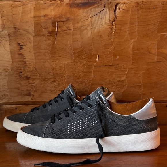 Authentic Golden Goose High End (size 44)